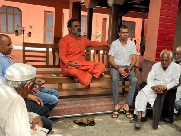 Bjp ex cabinet minister swami yatishwaranand comment on congress