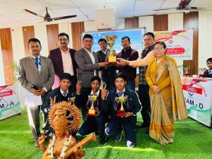 Students who comes from different district of uttrakhand participated in quiz compition