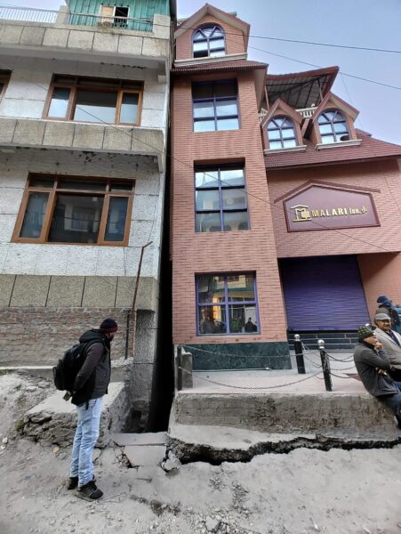 Joshimath disaster bulletin more than 700 building identify