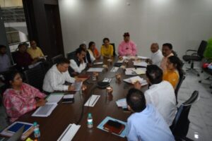 Minster Satpal Maharaj warring to officers and leaders for budget