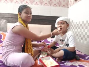 Rakshabandhan celebrated sisters tie Rakhi her brothers