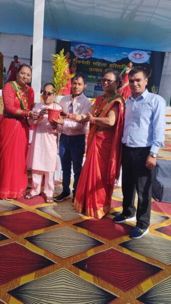 Trust president awarded in teej mahotsav in dehradun