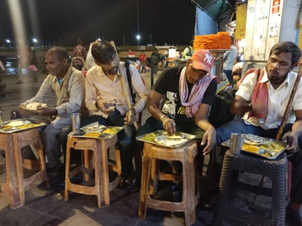 Girivarnath dhrmarth seva trust special campaigns for blind people