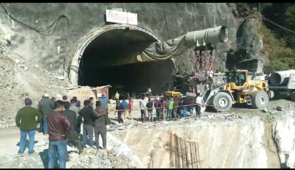 Big incident in uttrkashi tunal, 30-40 labourers got stuck