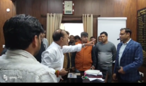 BJP MLA viral video- dispute between MLA and Nagar Nigam's commissnor