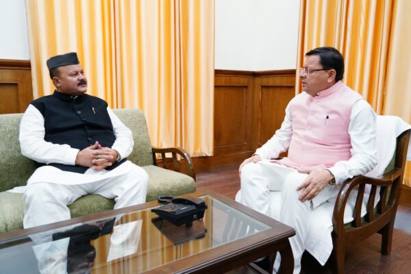 Congress mla Harish Dhami meet Cm Pushkar singh Dhami after mansoon Satr