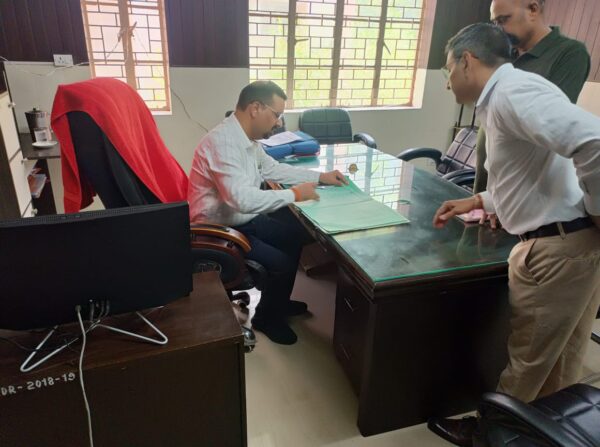 Dm Haridwar kamendr singh raid different departments