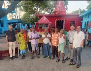 Kalyanam trust distribute meal to kushth Asharm Haridwar