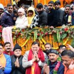 Badrinath Yatra – धार्मिक विधि विधान के साथ सुबह 6 बजे खुले कपाट