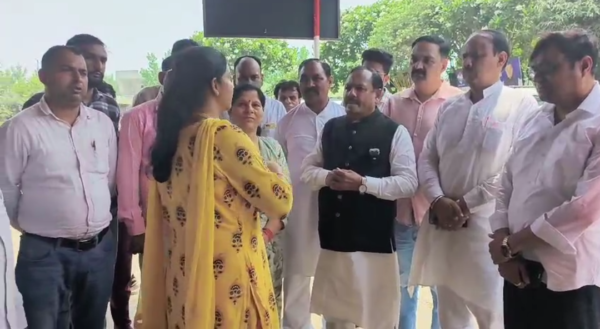 State minister take review RTO office in Narsan Haridwar