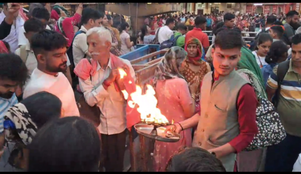 Devotees take holy deep on Ganga Dashahara in Haridwar