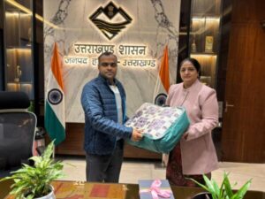 Akums play its social responsibility for helpless people in Haridwar