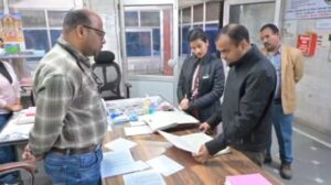 Mahila Asptal Haridwar DM raid at hospital late night