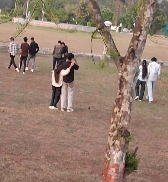 People scared about valgarity in swarn Jayanti park BHEL Haridwar