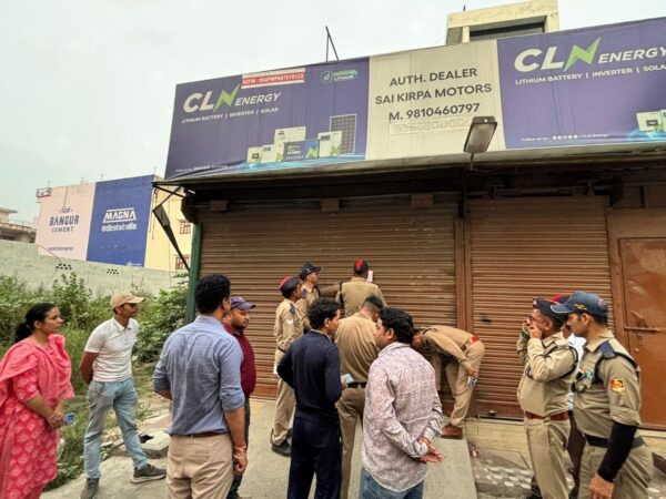 RTO Haridwar took action against e rikshaw delar in Haridwar