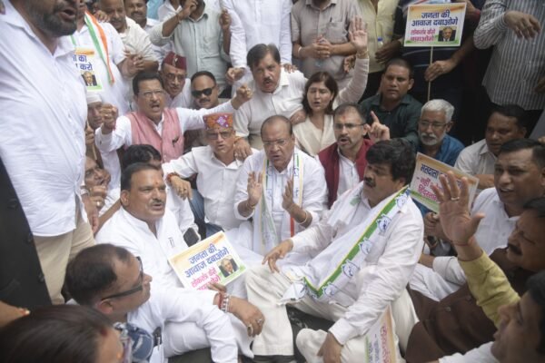 Uttrakhand Congress agitation against election commission of india in Dehradun